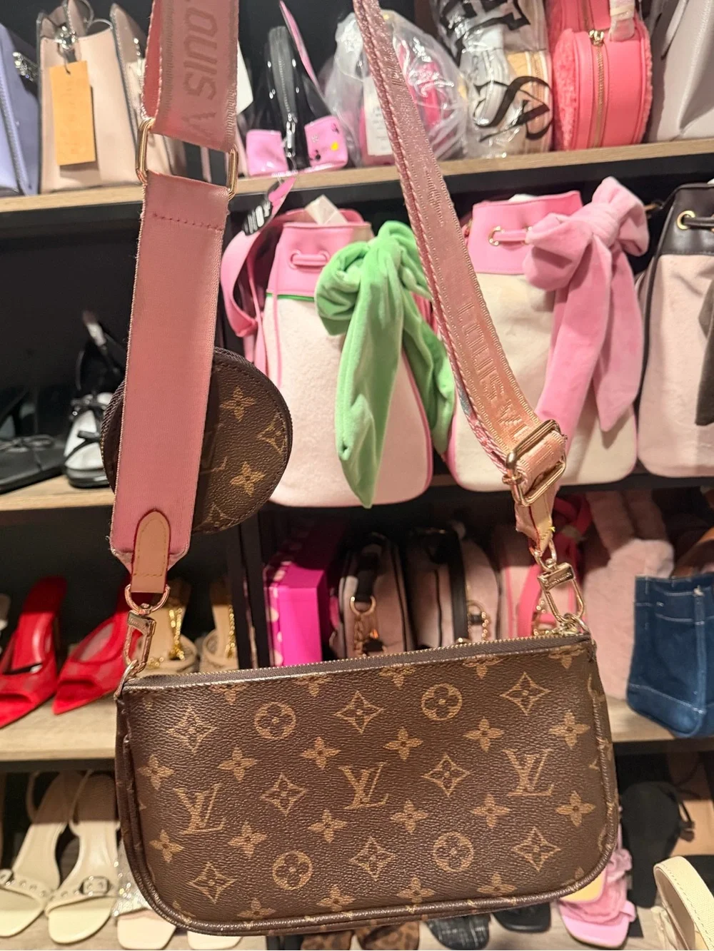 None daily wear cuts classic lv